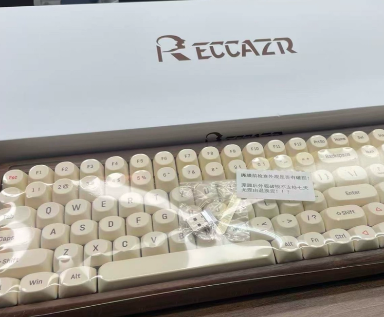 Механическая клавиатура RECCAZ – обзор и цена Retro Gaming Uk